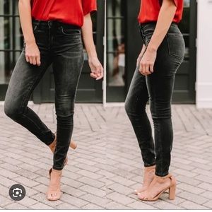 BlankNYC NWOT black skinny jeans size 30